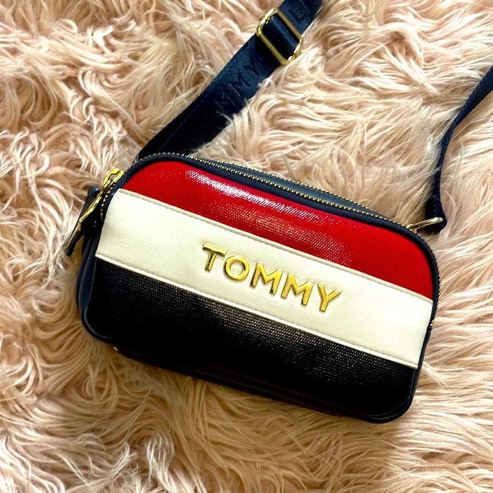 Tommy Hilfigure mini purse/Wallet
